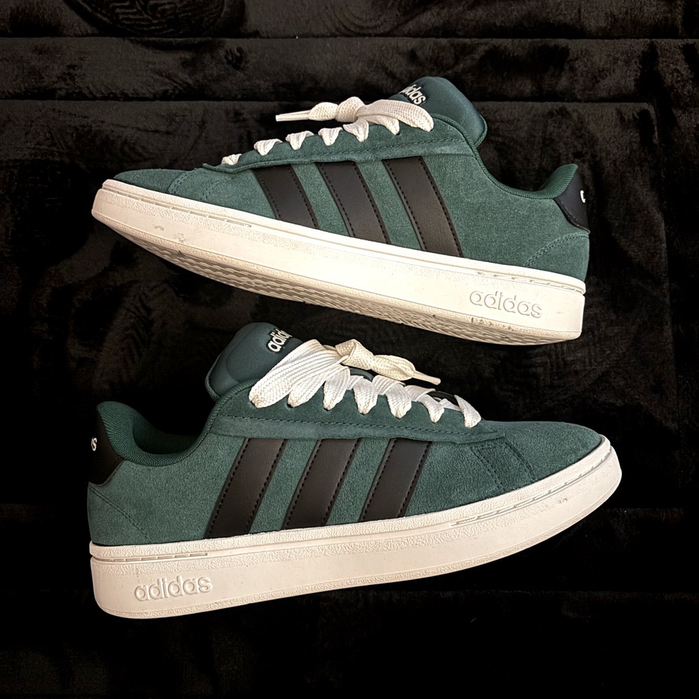 Adidas Alpha Court 00’s ‘ Forest green/ black/ off-white’ size 9 men’s - Picture 1 of 7